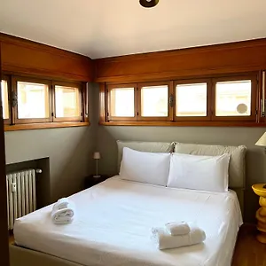 La Mansardina , Parma Italia